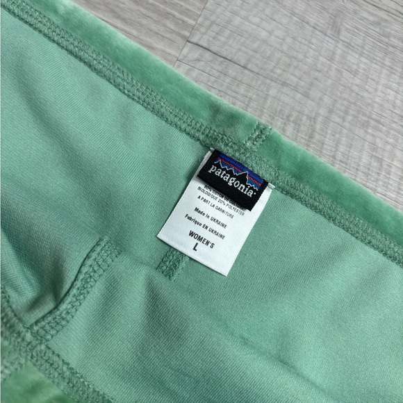 Green Patagonia mini Skirt Size Large - Picture 3 of 6